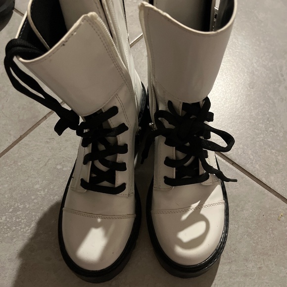 Boots - Picture 1 of 4